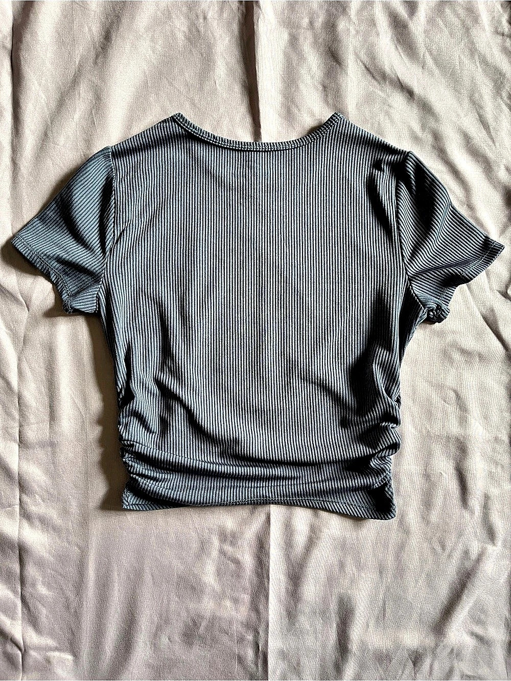 Hollister Ribbed Baby Tee With Ruching - Picture 2 of 4